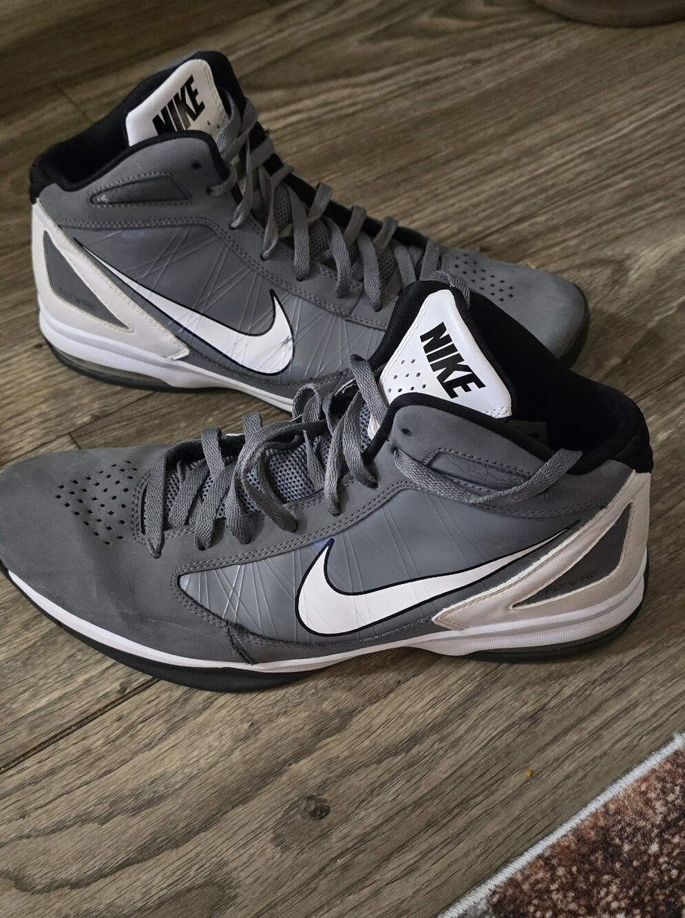 Nike Air Max Flywire Men's gray/white Basketball Shoes Size 12